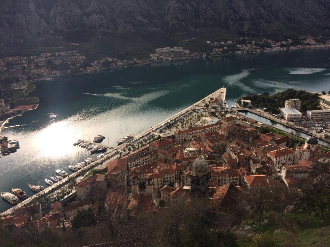 Апартаменты Chic & Stylish With Seaview-Terrace - Kotor Indah Экстерьер фото
