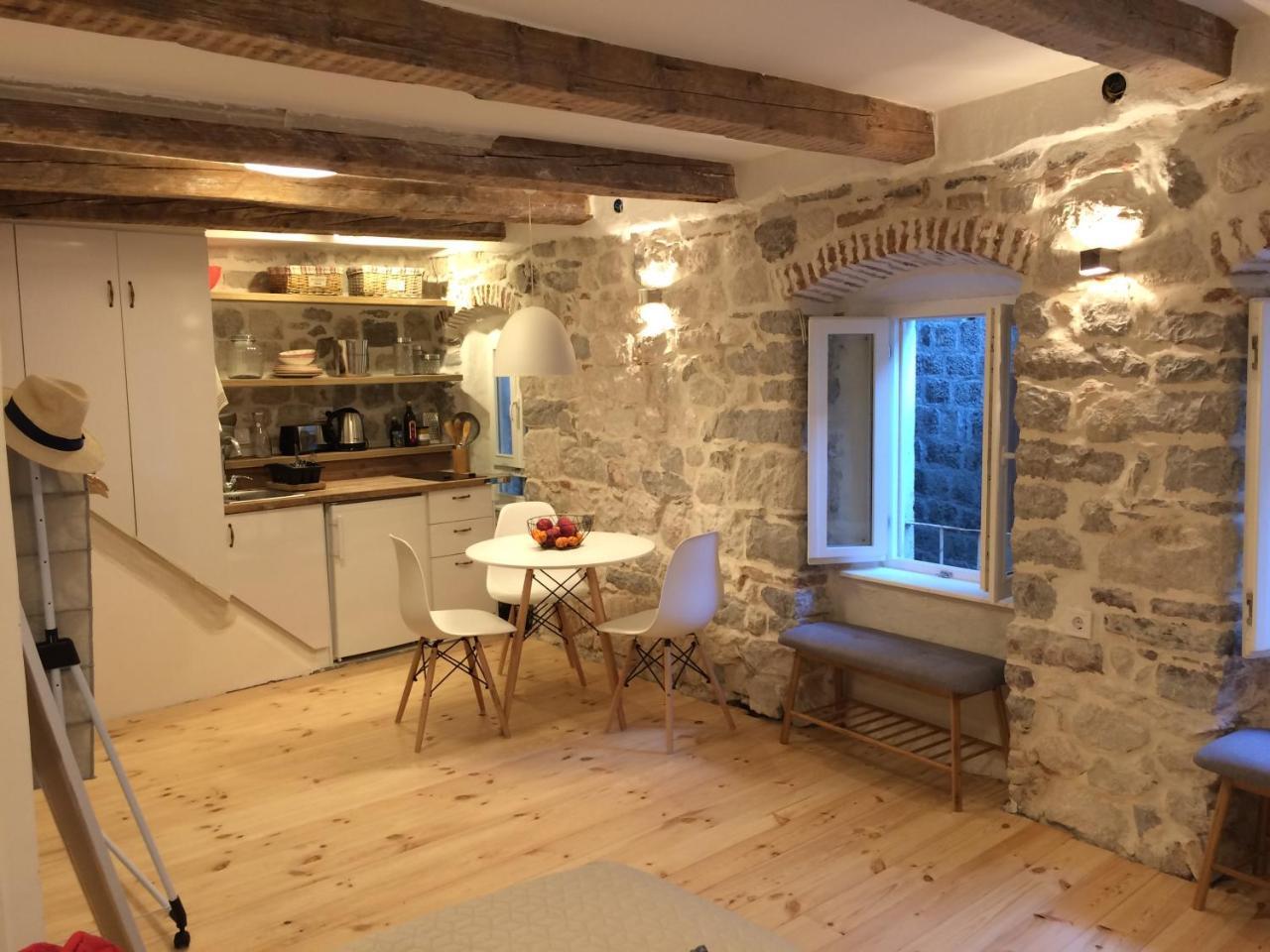 Апартаменты Chic & Stylish With Seaview-Terrace - Kotor Indah Экстерьер фото